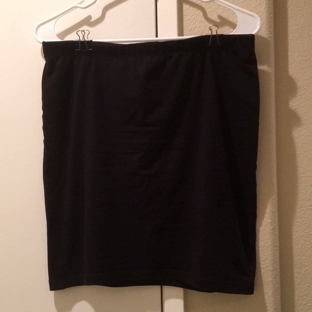DONATED Bodycon Skirt
